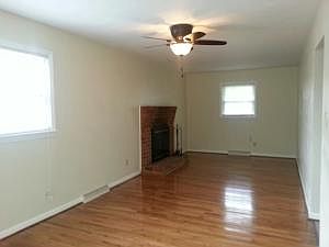 4th image of 1508 Longview Ave