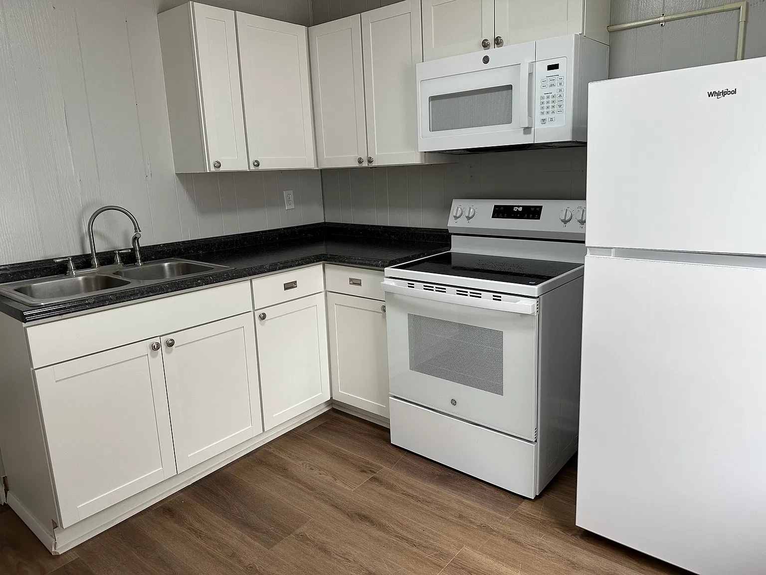 15 LLC- 21-27 Durand St. — Photo 1