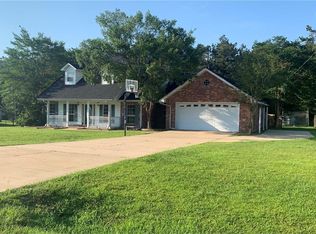 1025 Amber Ln, Pineville, LA 71360