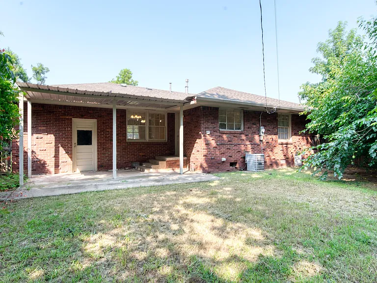 1722 Mattern Dr — Photo 17
