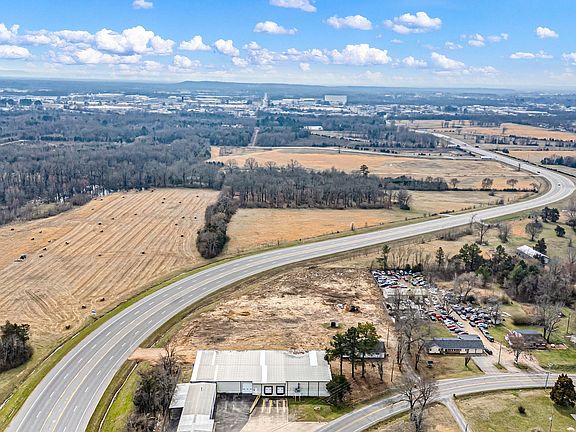 4th image of 2706 State Highway 124