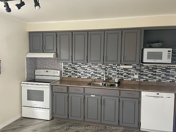 2nd image of 6 Wall Ct