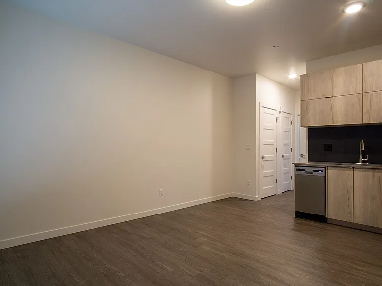 1616 SE Insley St #10 — Photo 5