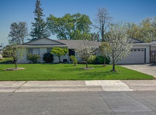 3624 Casa Rosa Way, Carmichael, CA 95608