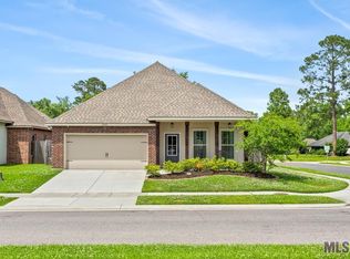 16261 White Rose Dr, Baton Rouge, LA 70817