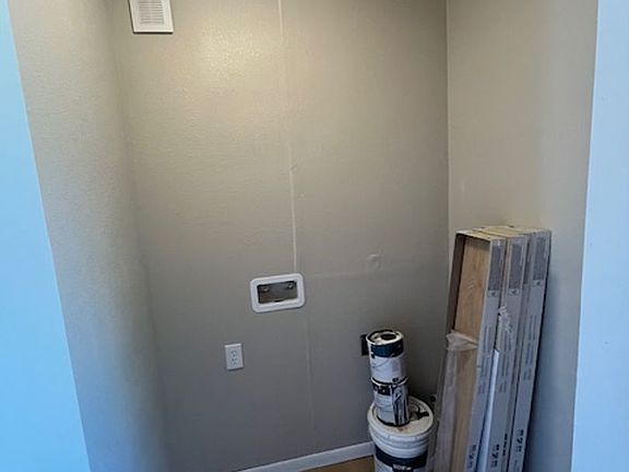 4th image of 3218 Melinda Ln
