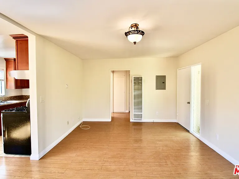 1319 E California Ave #B — Photo 8