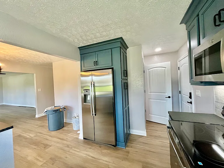 7969 N Dixie Hwy — Photo 9