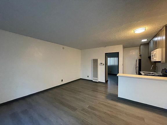 3rd image of 1411 Armacost Ave #2