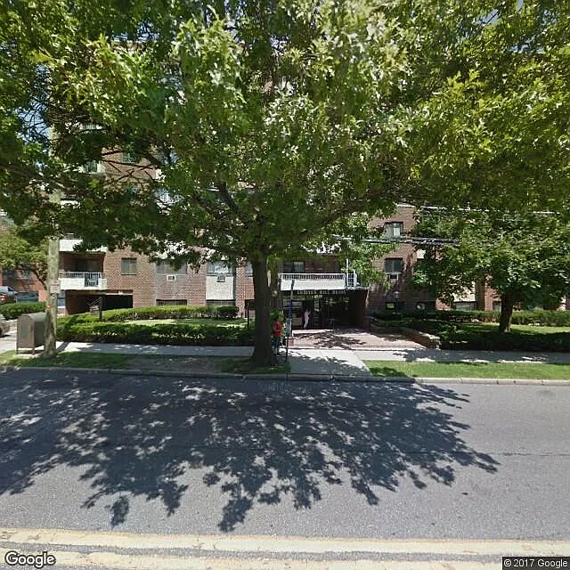 306 10th St SE photo 1