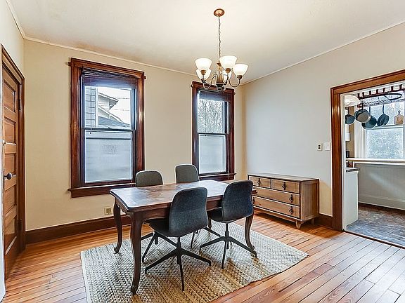 4th image of 316 Eaton Ave