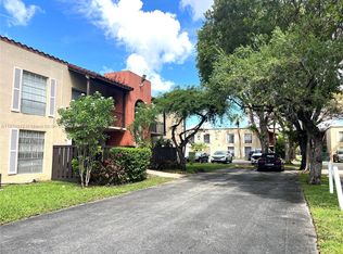 10822 N Kendall Dr #S14, Miami, FL 33176