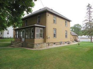 127 S Vine St, Kingston, WI 53939