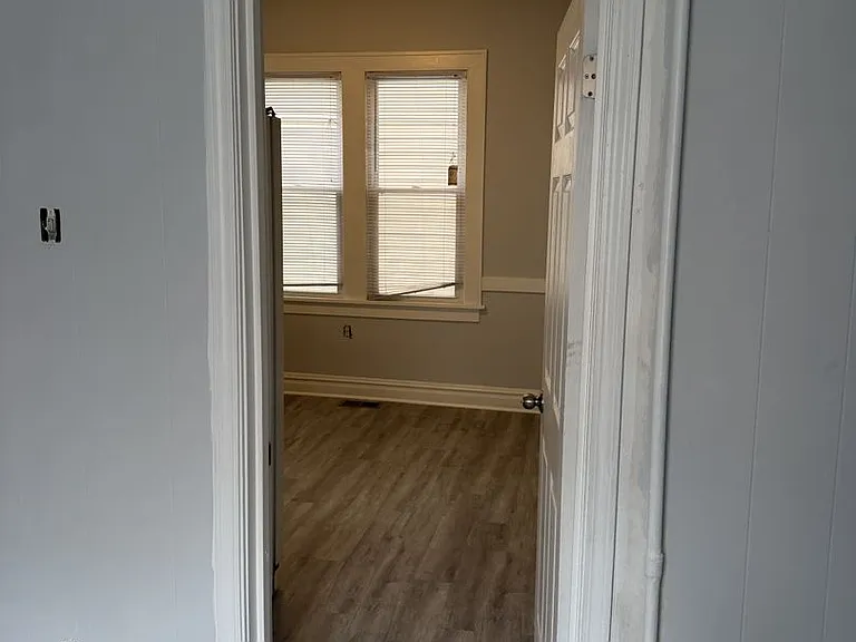 8531 S Burley Ave #1R — Photo 10