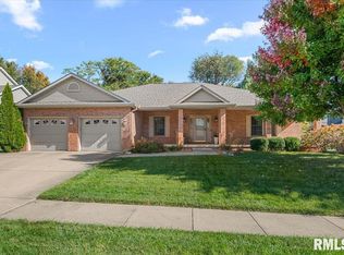 798 Cherokee Dr, Springfield, IL 62711