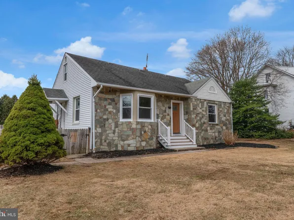 75 Reeder Ave, Lawrence Township, NJ 08648