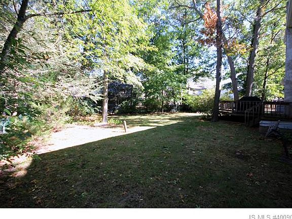 4th image of 105 Scotia Ct