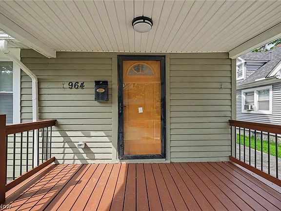 4th image of 964 E 143rd St