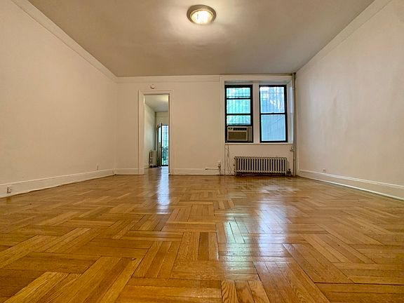 3rd image of 307 W 105th St #1B1