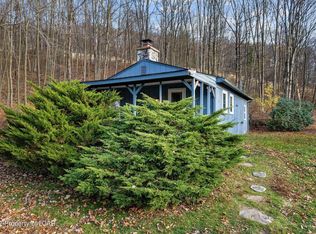 39 Rock Hill Ln, Dallas, PA 18612