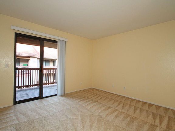 5th image of 12027 Alta Carmel Ct