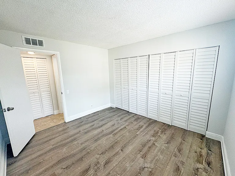 4543 Treehouse Ln #2F — Photo 12