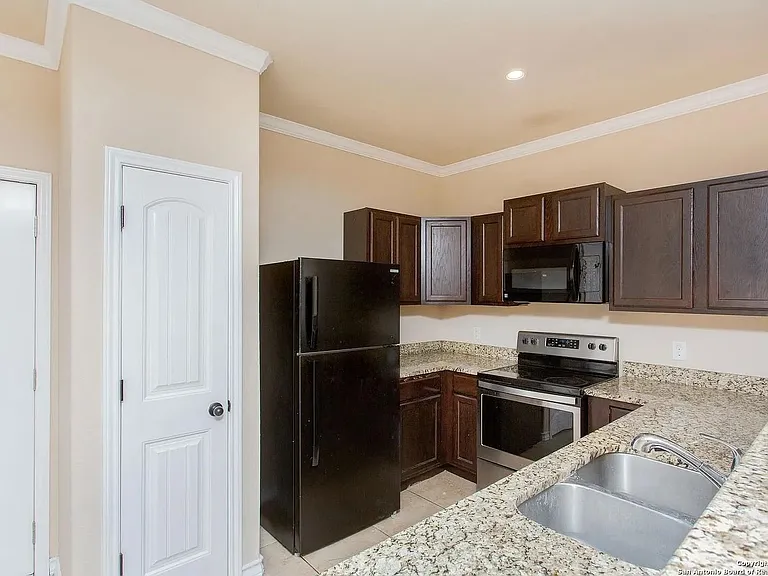 6510 Melanzane Ave #104 — Photo 2