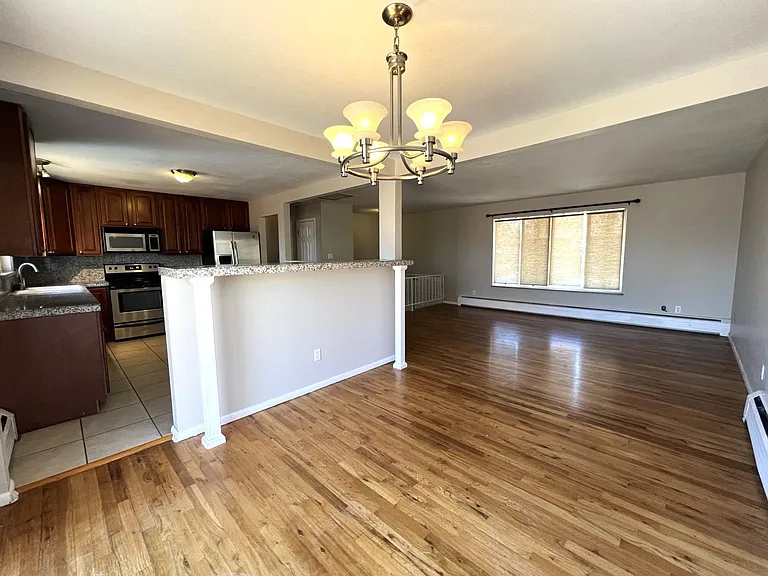 5858 Pierson St — Photo 20