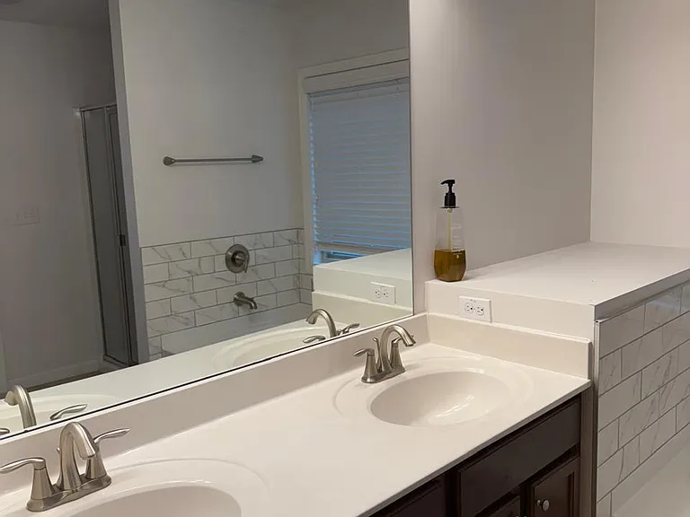 2124 Greencrest Cir — Photo 5
