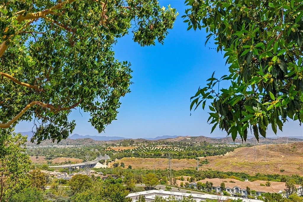 27776 Aberdeen, Mission Viejo, CA 92691 | Zillow