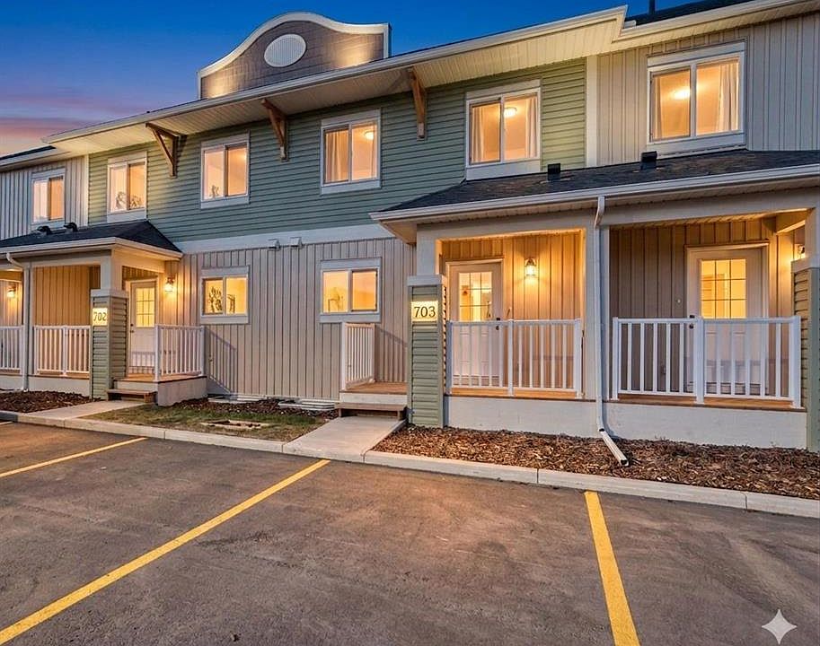 1st image of 703 S Clover Rd