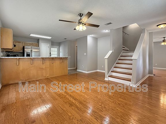 4th image of 2121 Pin High Dr