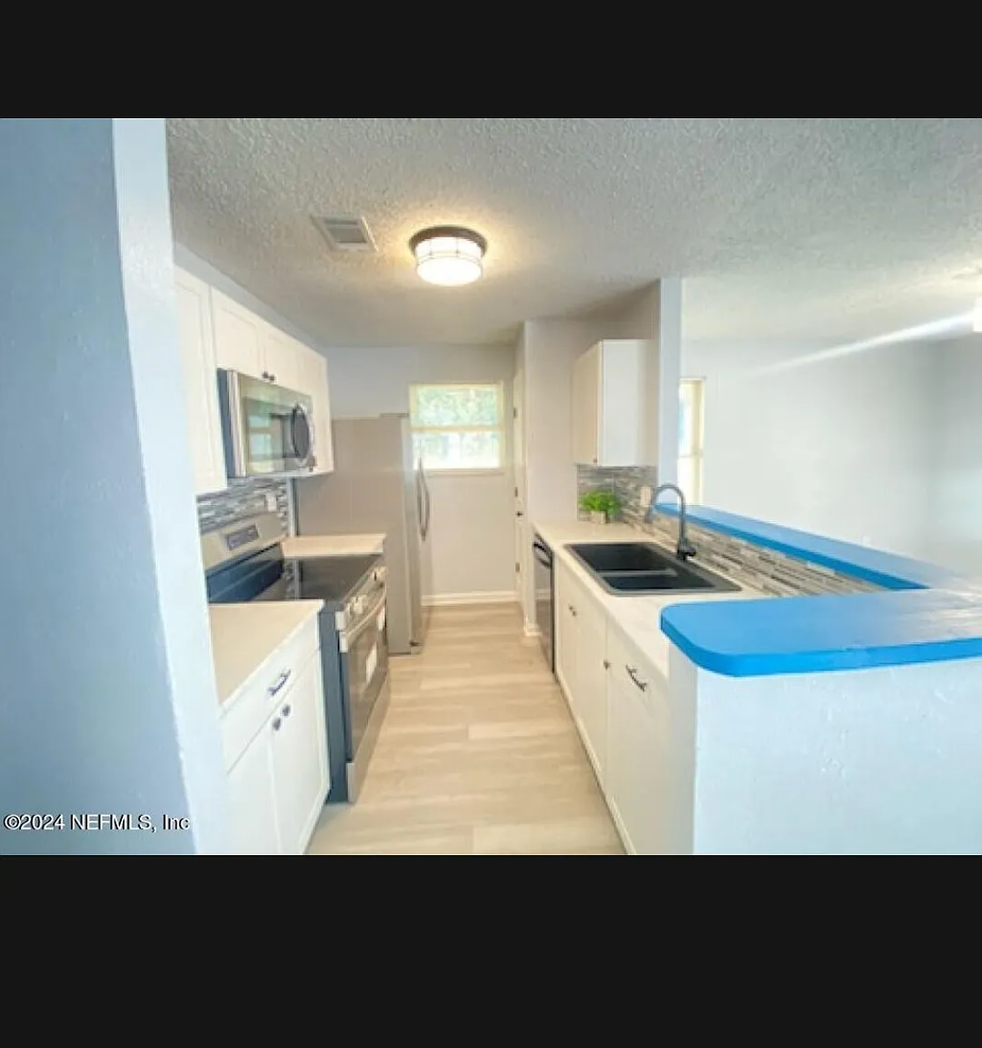5 bed, 1486 sqft, $2,500 — Photo 2