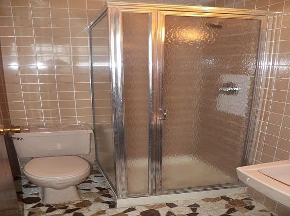 BATHROOM FIRST FLOOR