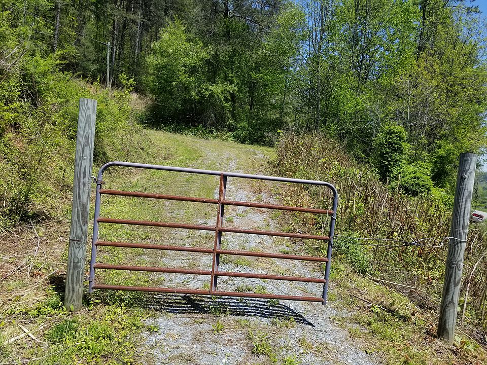 1st image of 73 Rose Petal Ln