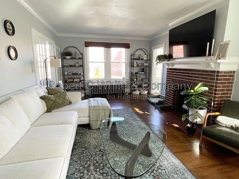 33 Outlook Ave #2 — Photo 4