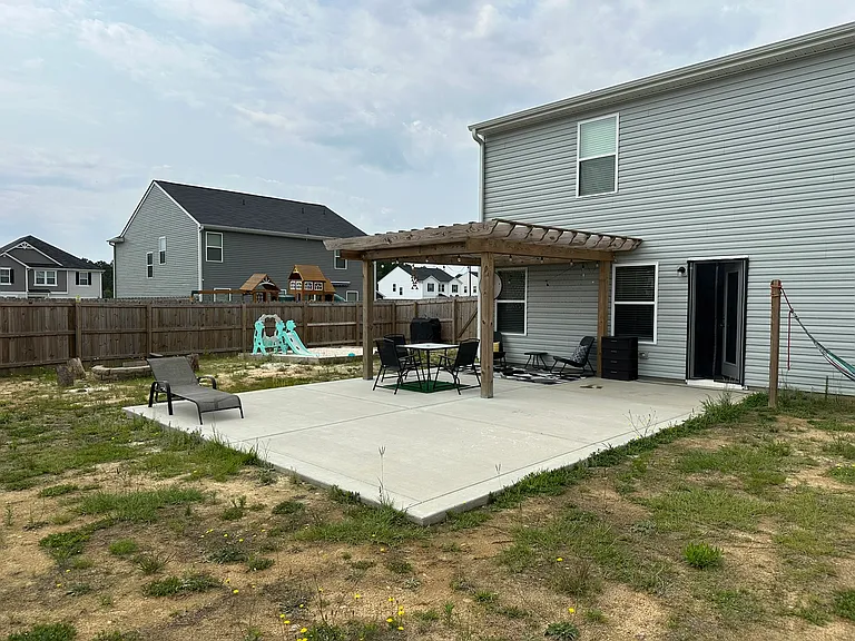 1709 Redbout Ct — Photo 20