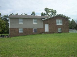 101 Cedar Dr, Berea, KY 40403