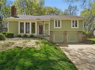 13807 W 81st Ter, Lenexa, KS 66215