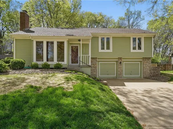 13807 W 81st Ter, Lenexa, KS 66215