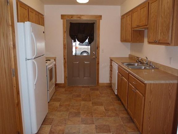 2nd image of 1301 Montana St
