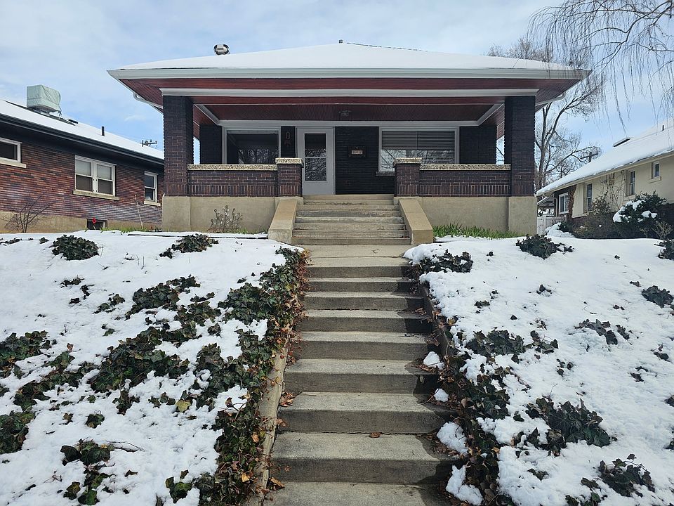 1st image of 907 S Fairview Ave
