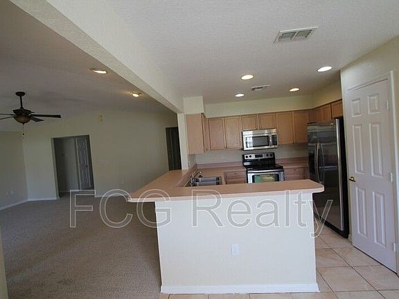 3rd image of 120 Winsor Ave