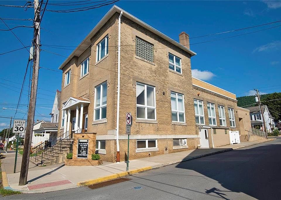 301 W Main St, Pen Argyl, PA 18072 Zillow