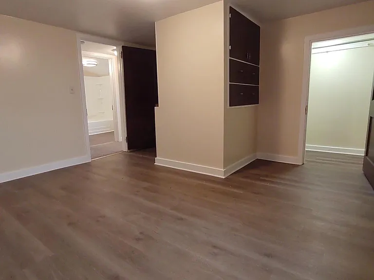 3728 Essex Ave — Photo 9