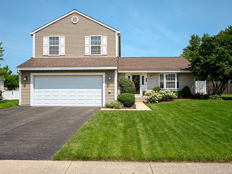1st image of 30W060 Kensington Dr