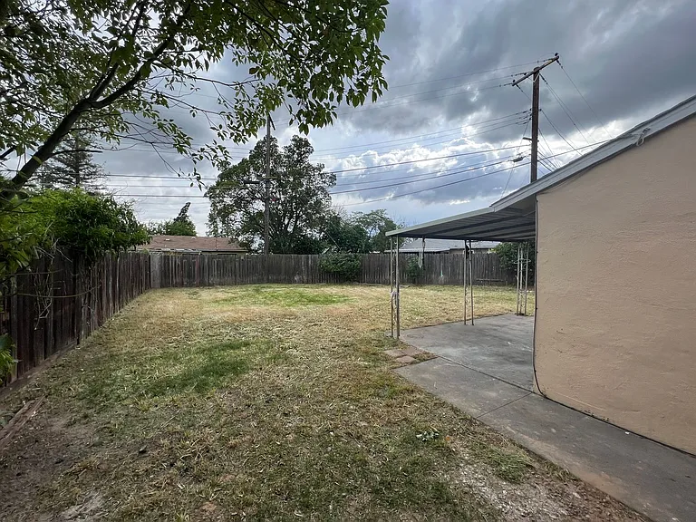 1906 Bowling Green Dr — Photo 12