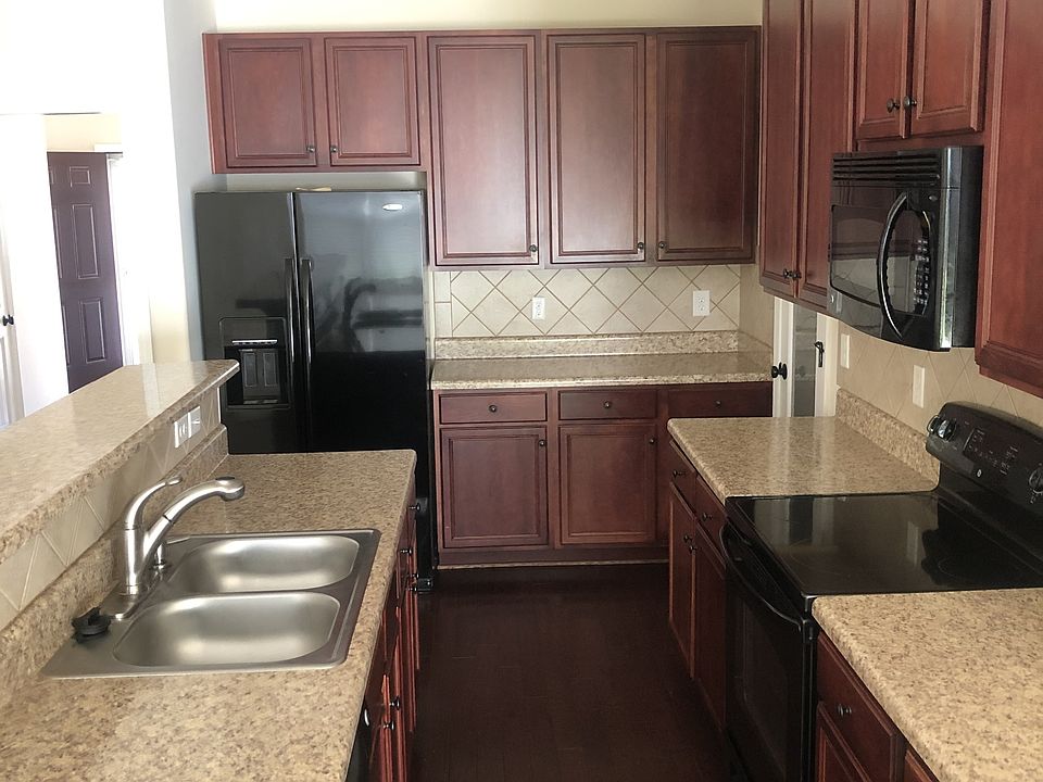 2nd image of 202 Leighann Ridge Ln #1