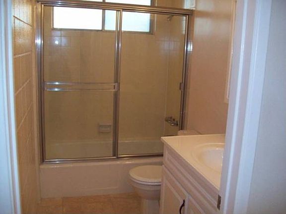 5367 Calatrana bath #1