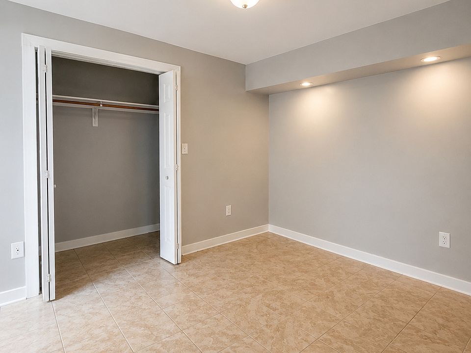 1st image of 3 Curve St #9